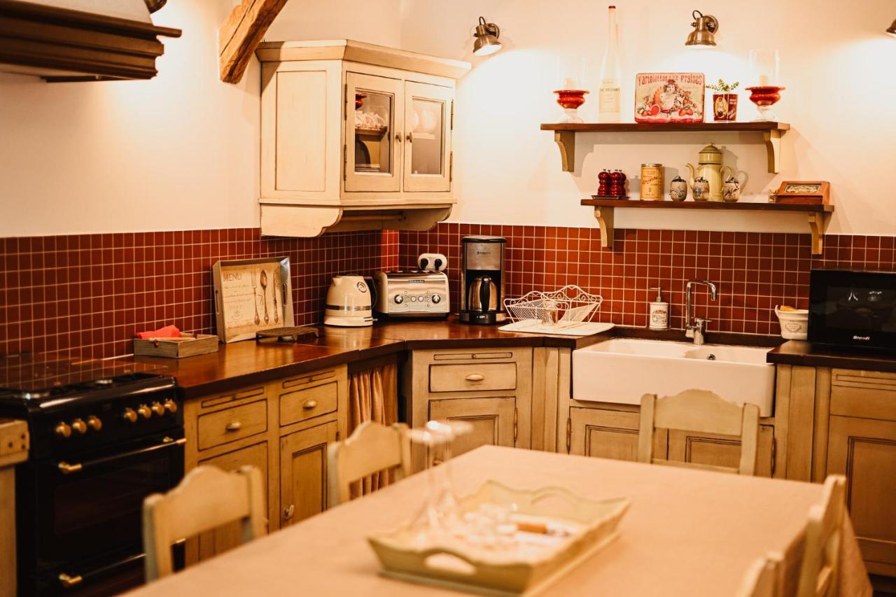 ミルポワ Demeure De La Carmine, Sejour Bien-Etre D'Exception, Piscine, Hammam, Champagne Bed & Breakfast エクステリア 写真