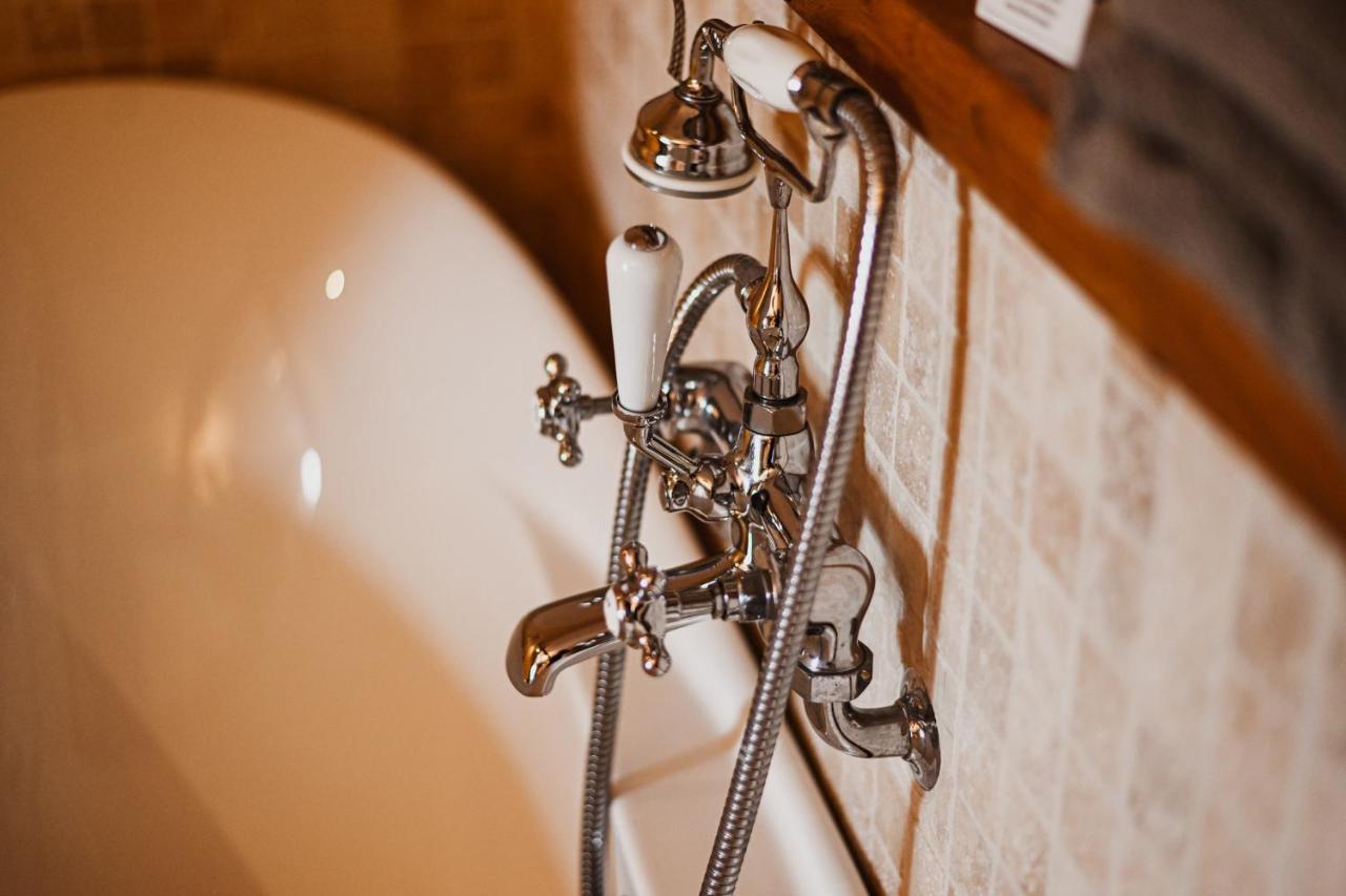 ミルポワ Demeure De La Carmine, Sejour Bien-Etre D'Exception, Piscine, Hammam, Champagne Bed & Breakfast エクステリア 写真